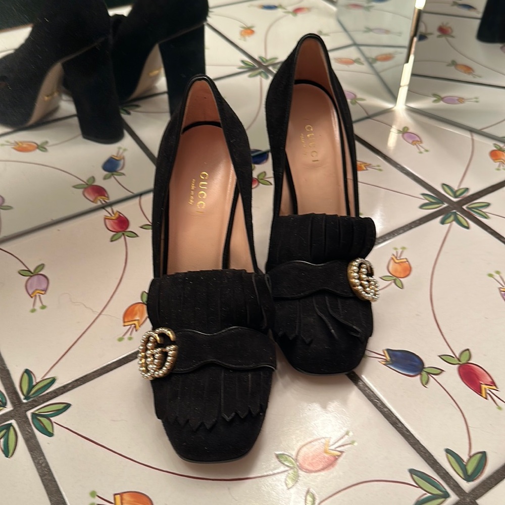 Black Suede Gucci Women’s Shoes Size 38 or 8